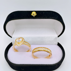 IMG_20251114_121229441_AE~2 Set Romance de Lujo – Dúo en Oro 18K con Corte Lágrima