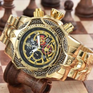 Reloj Deportivo de Cuarzo para Hombre INVIC – Esfera Negra Grande y Correa de Acero Dorado