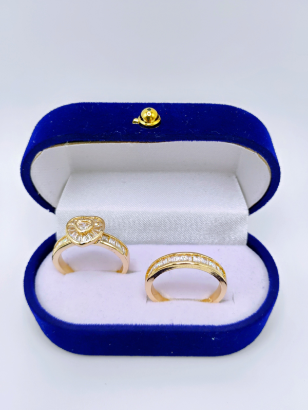 Set Corazón Imperial – Anillos en Oro 18K con Detalle Realzado