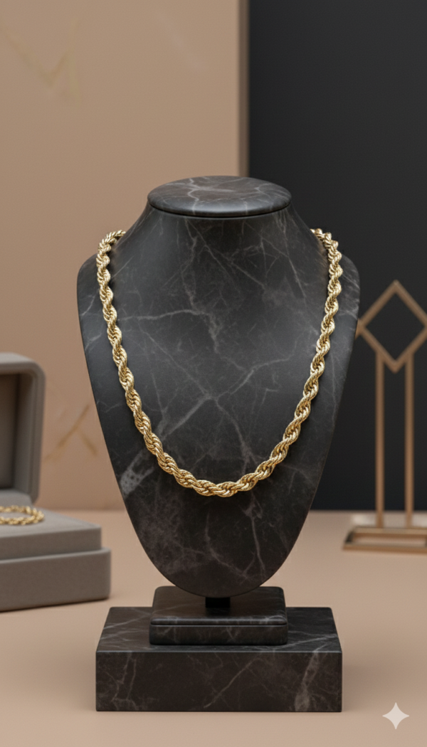 Cadena Golden Twist – Trenza Premium 18K