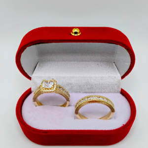 Set Elegancia Real – Dúo de Anillos Oro 18K con Corte Esmeralda