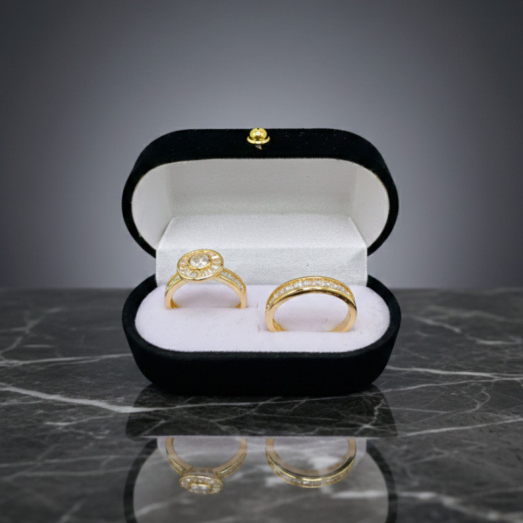 Set Sol de Elegancia – Anillos en Oro 18K con Halo Radial