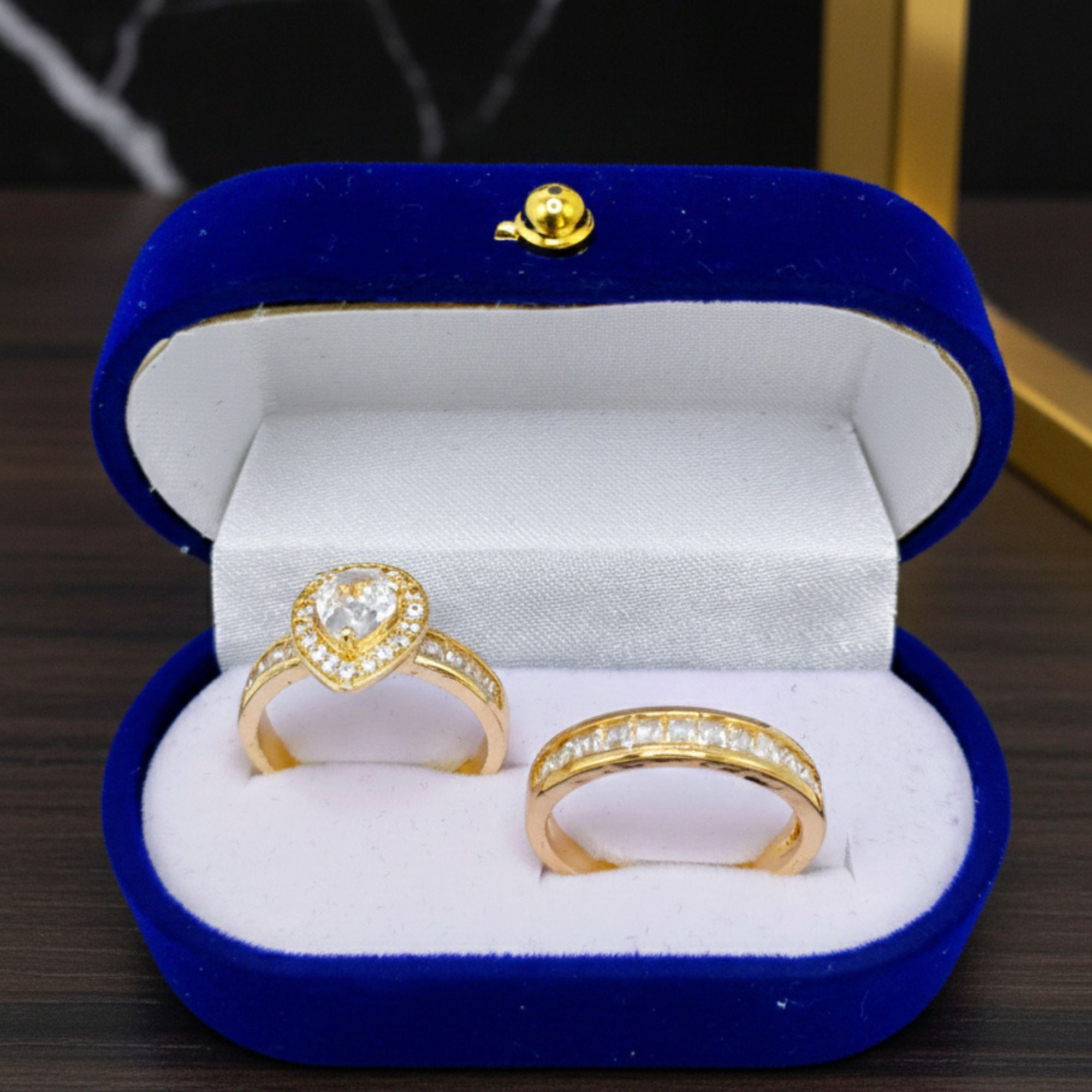Set Romance de Lujo – Dúo en Oro 18K con Corte Lágrima