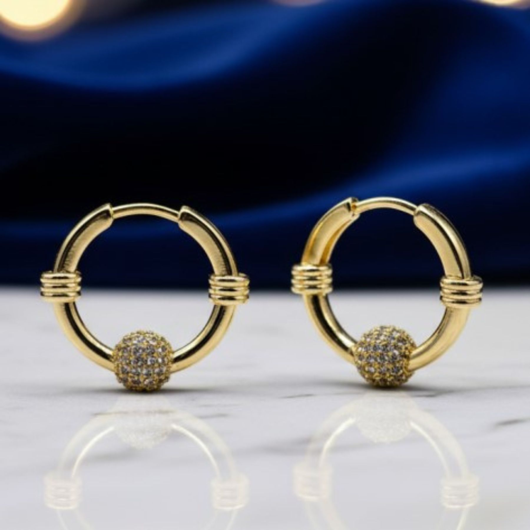 Esfera Brillante" Bañados en Oro 14K