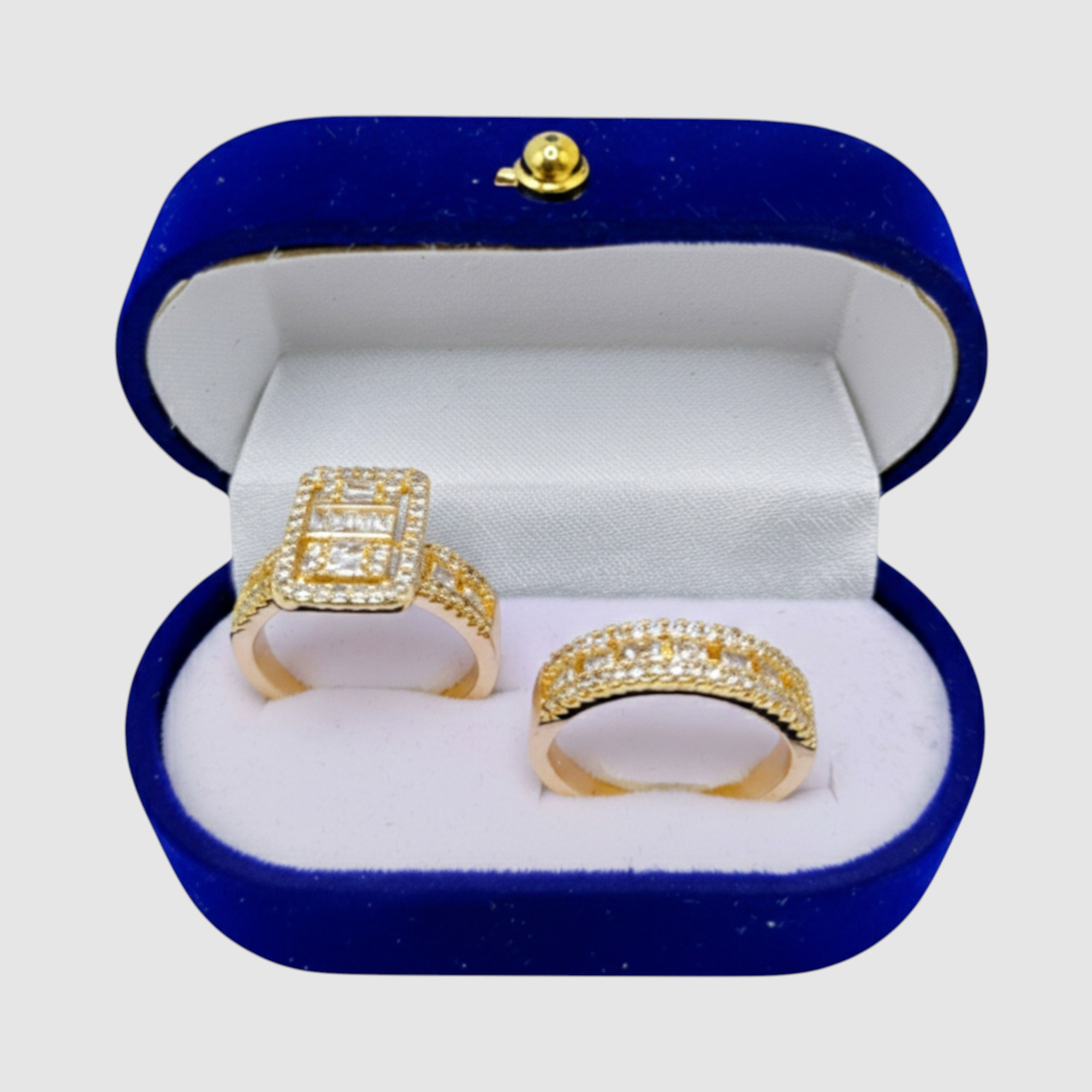 Dúo de Anillos de Compromiso Baguette en Oro Laminado 14K