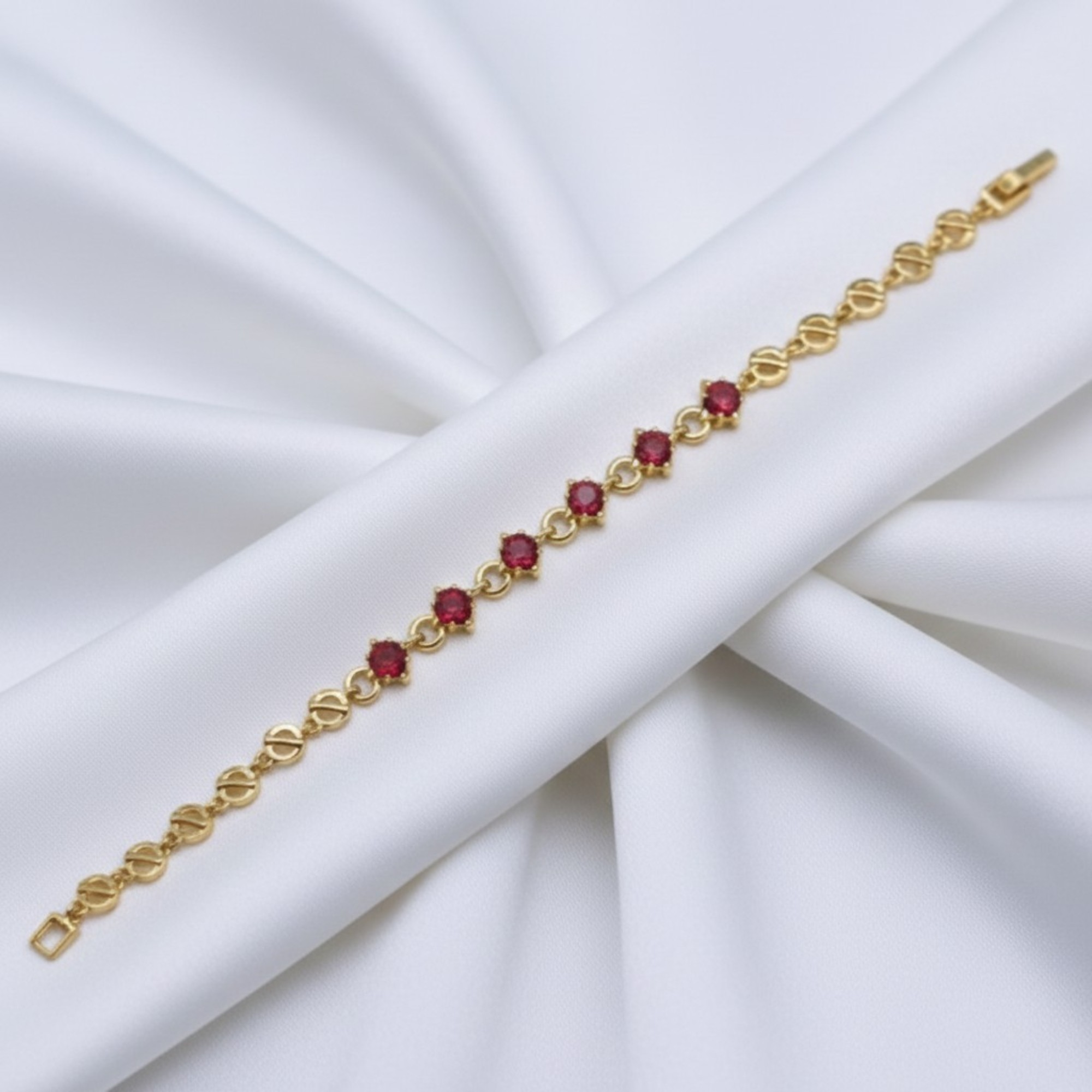 Pulsera “Pasión Rubí” en Oro 14K