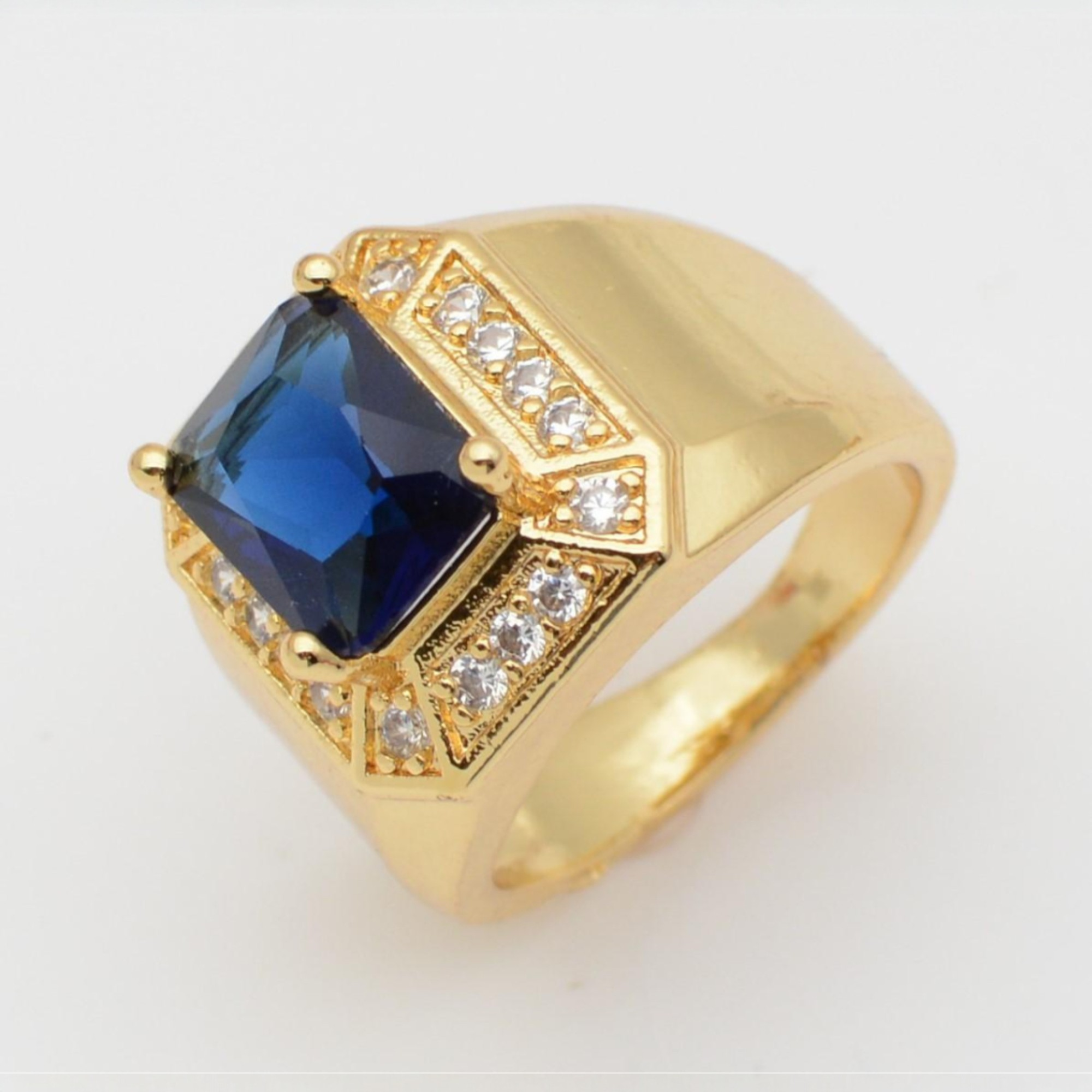 Anillo Elegante en Oro Laminado 14K con Piedra