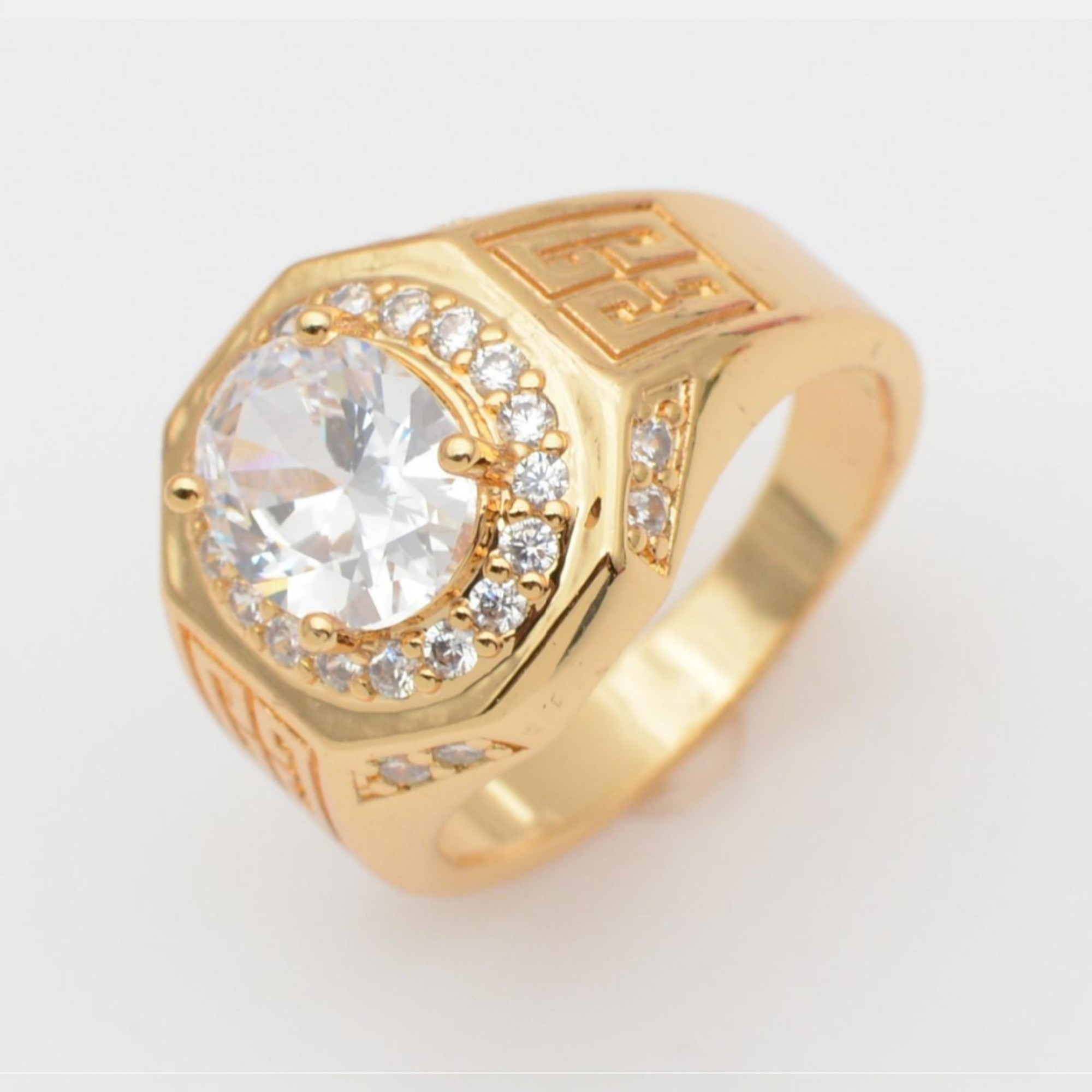 Anillo Imperial en Oro Laminado 14K con Circonias