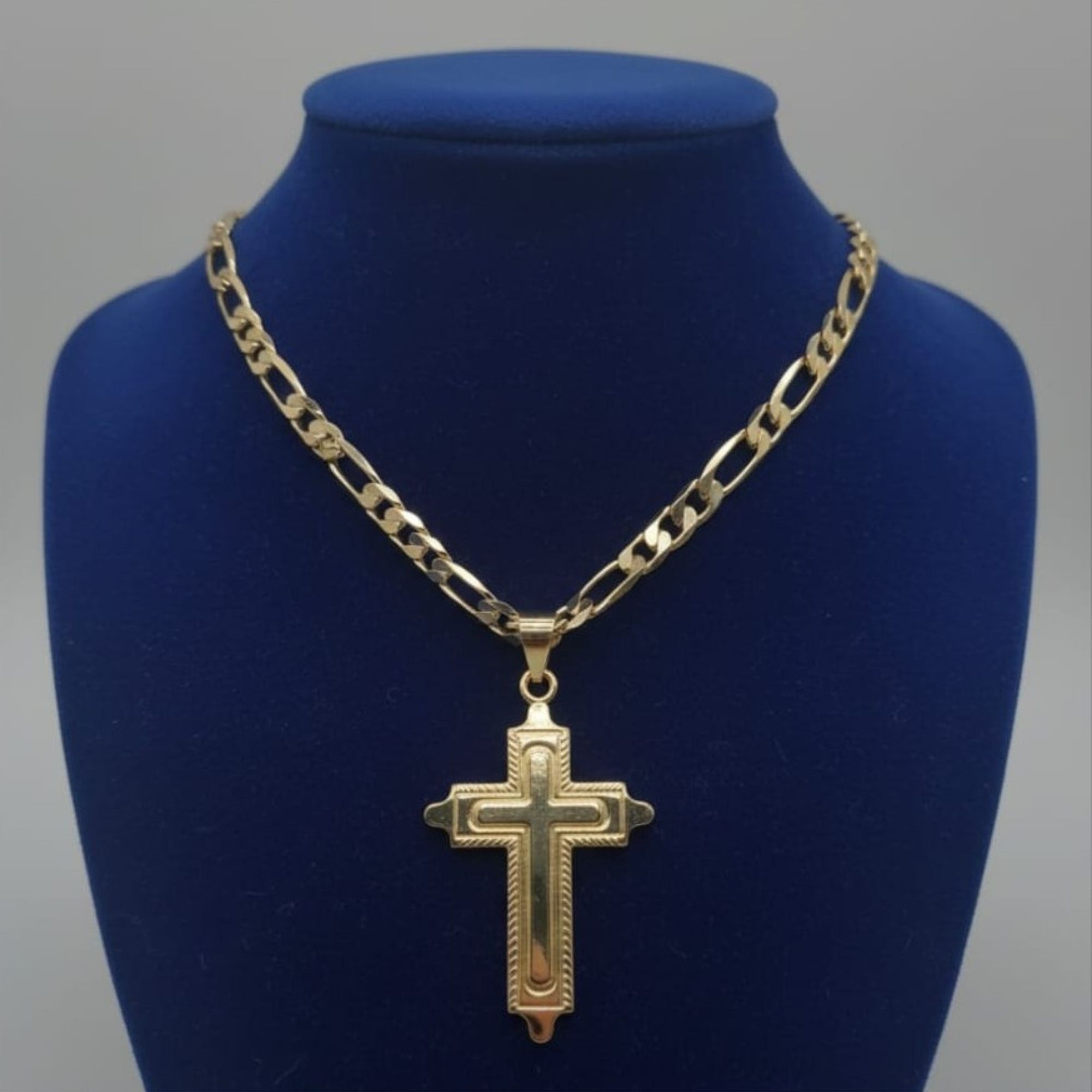 Cadena Bañada en Oro 14K con Cruz Elegante