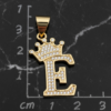 Dije Letra E Corona Real Bañado en Oro 18K
