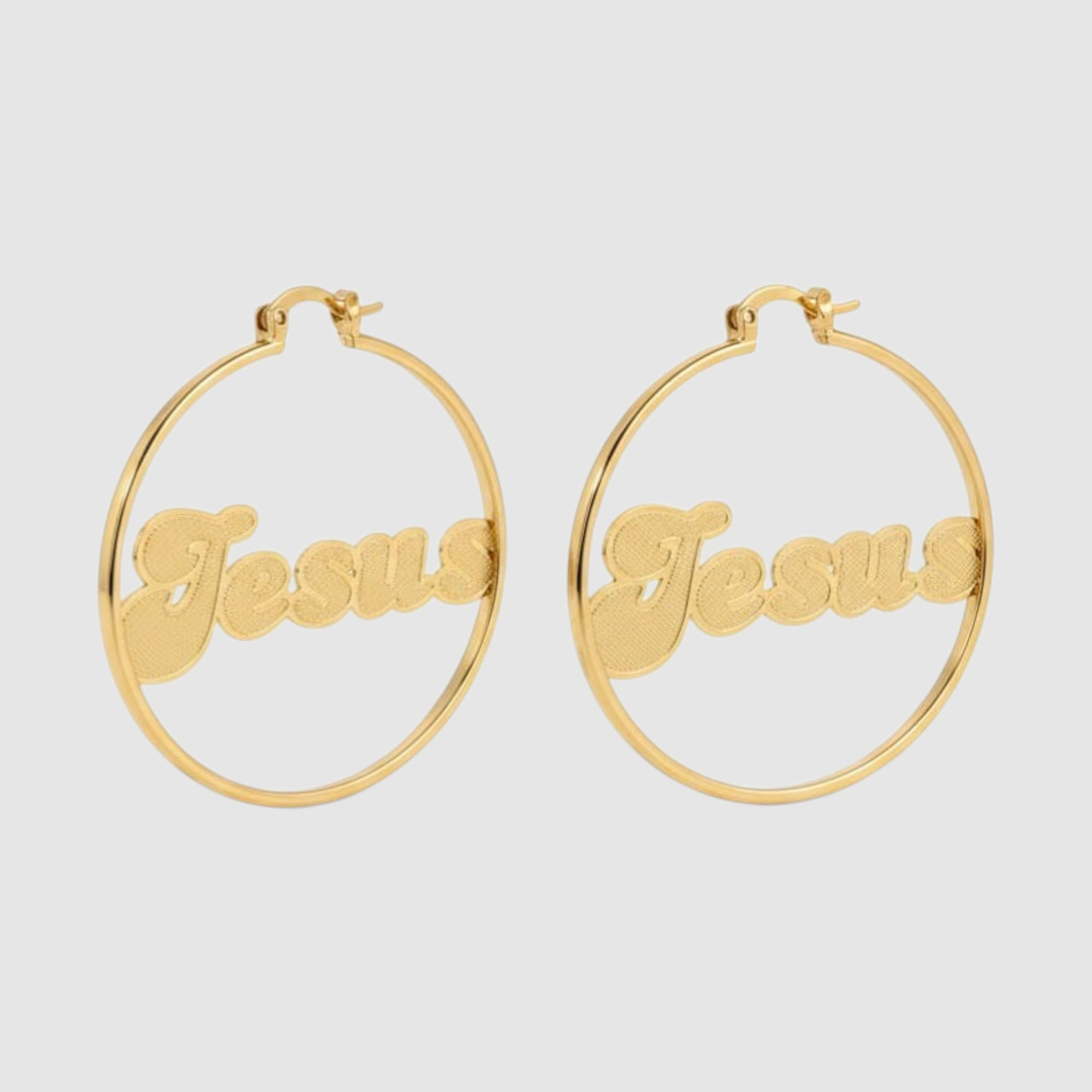 Aretes Tipo Argolla Personalizados “Jesús” en Oro Laminado 18K