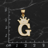 Dije Letra G Corona Real Bañado