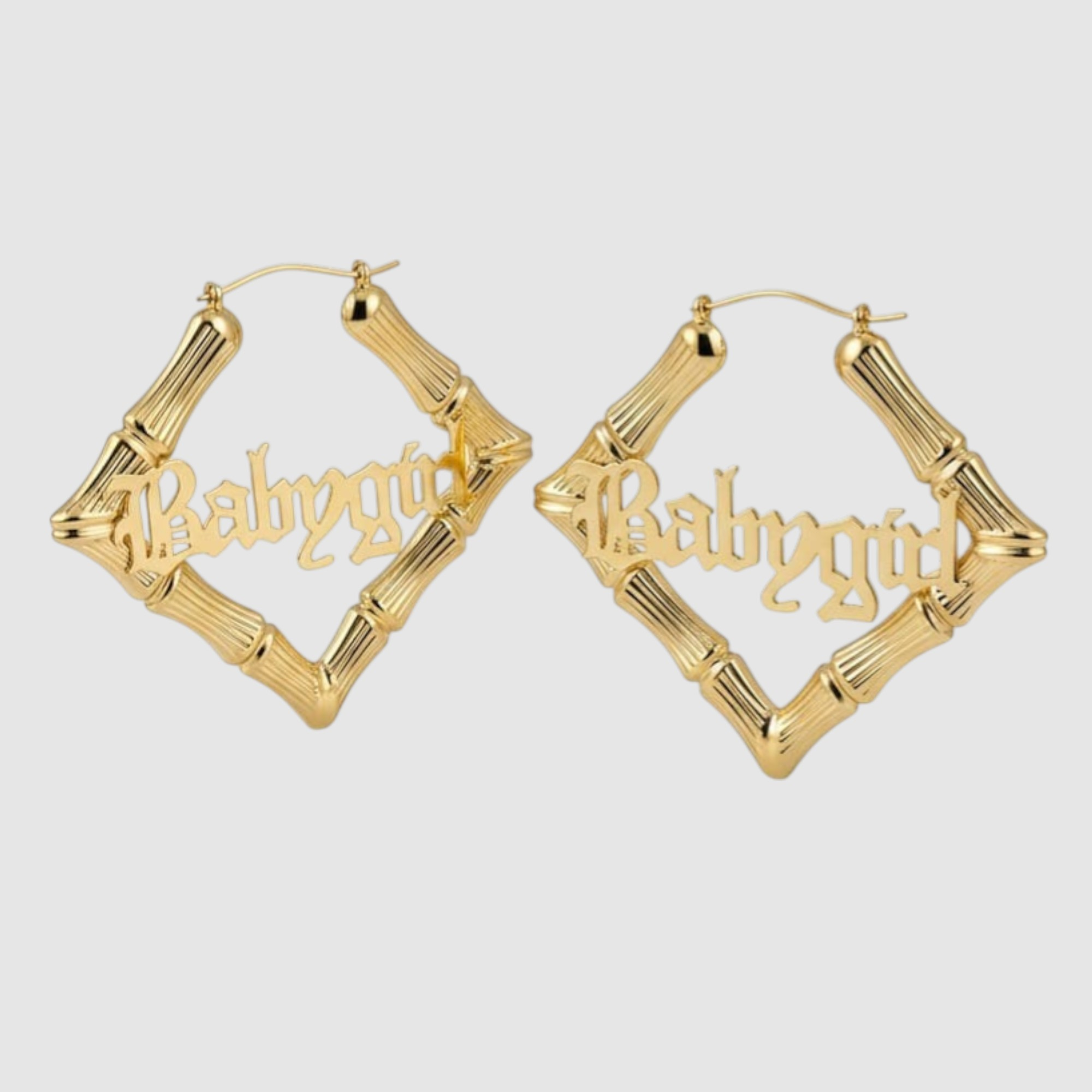 Argollas Babygirl en Oro Laminado 18K – Diseño Geométrico