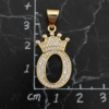 Dije Letra O Corona Real Bañado en Oro 18K