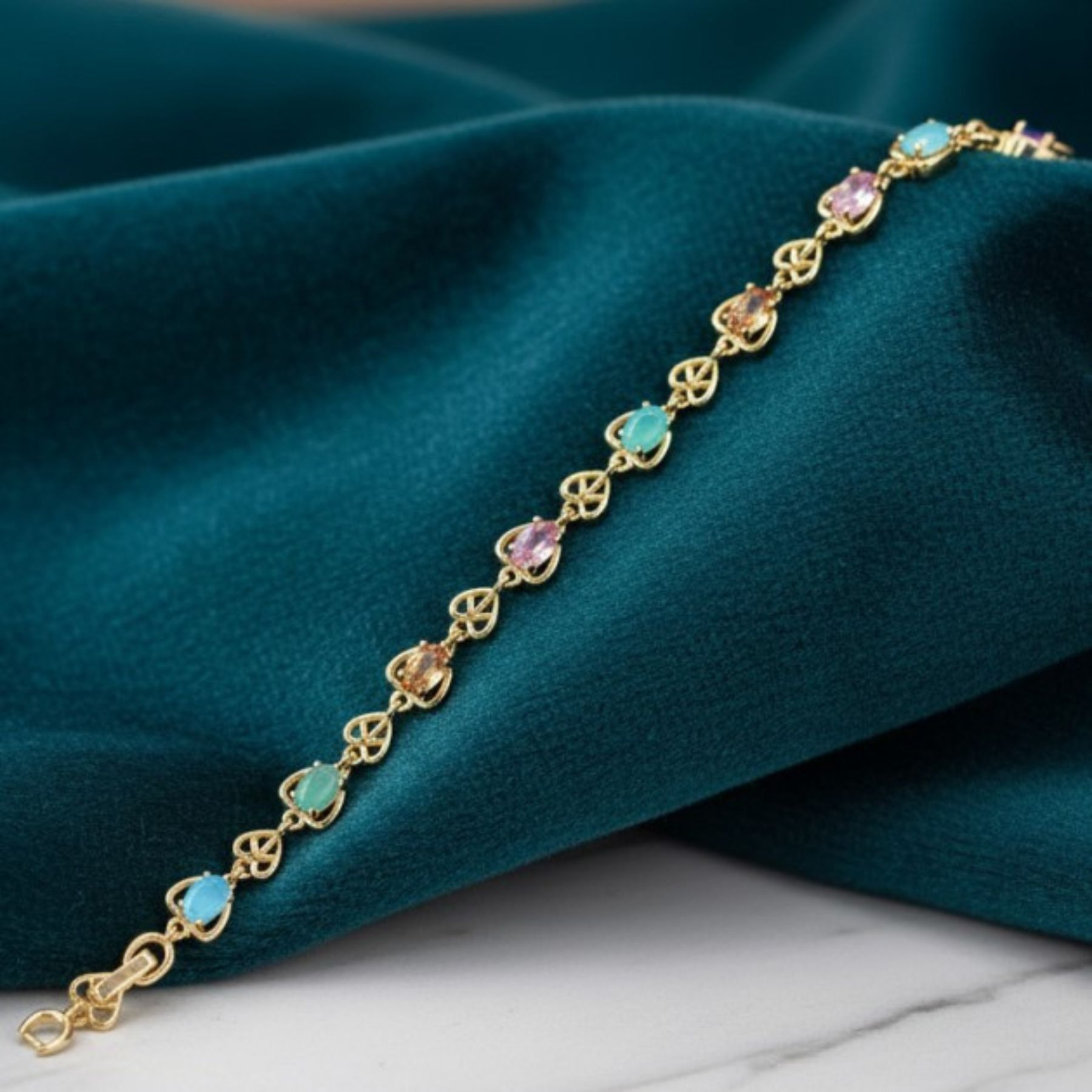 Pulsera “Dulce Encanto” en Oro 14K