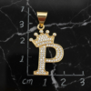 Dije Letra P Corona Real Bañado en Oro 18K