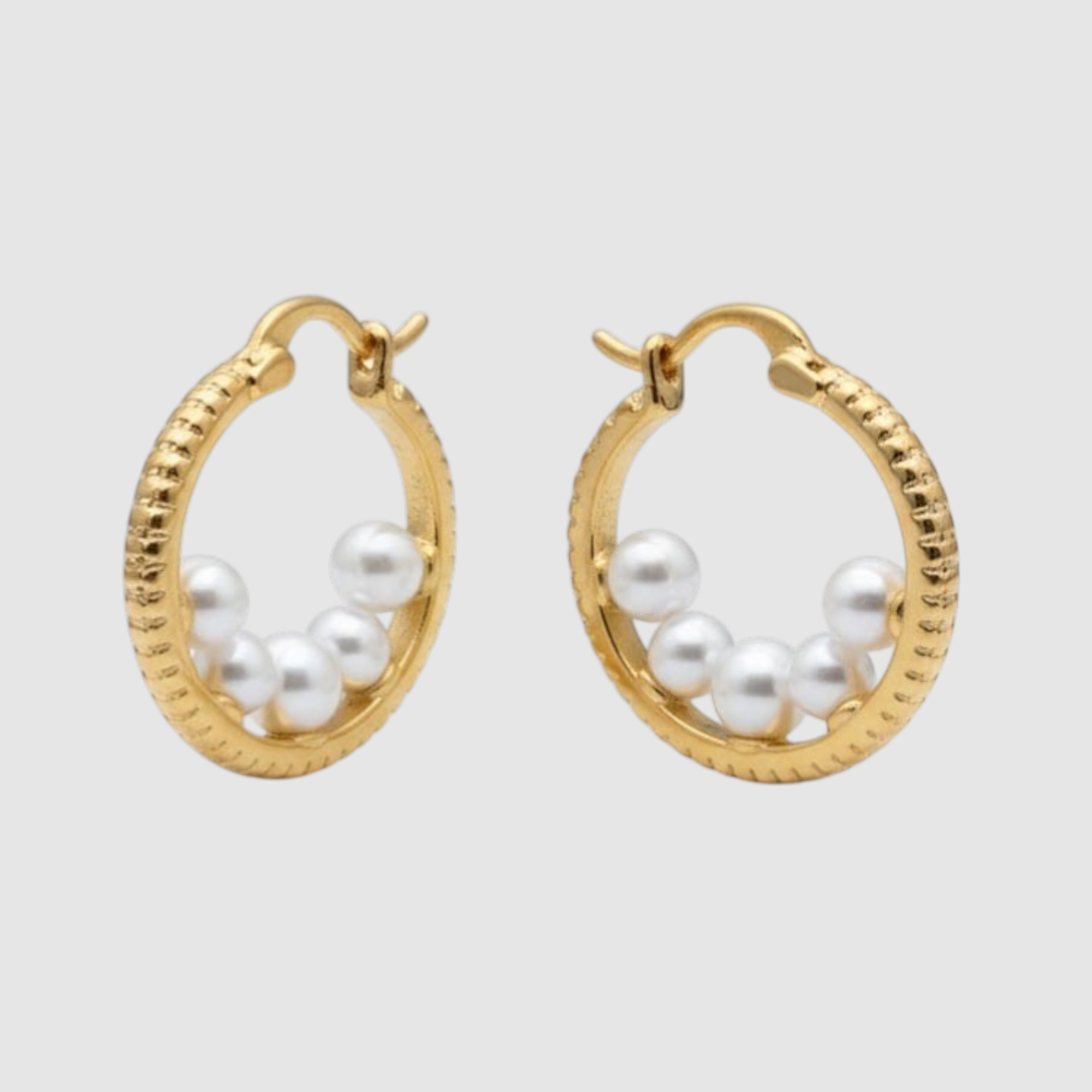 Aros Circulares con Perlas en Oro Laminado 14K – Diseño Elegante y Sofisticado