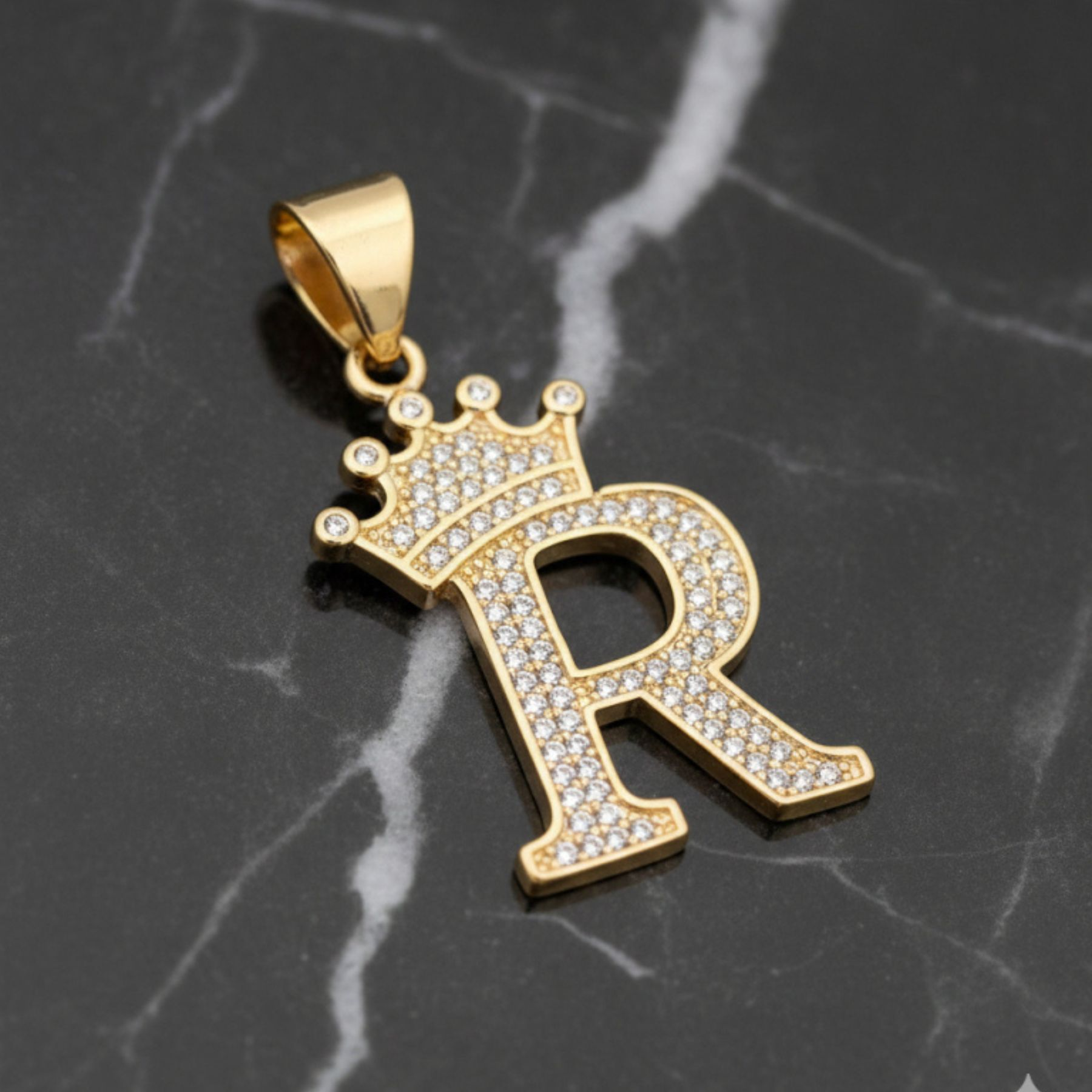 Dije "R Crown Royal"