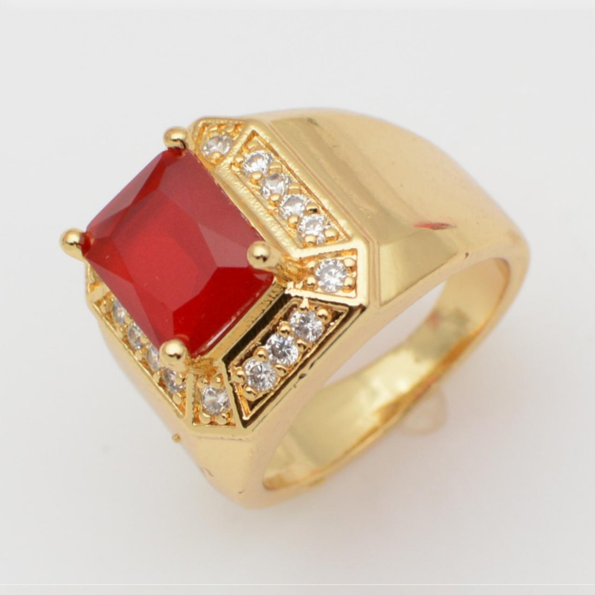 Anillo Elegante en Oro Laminado 14K con Piedra