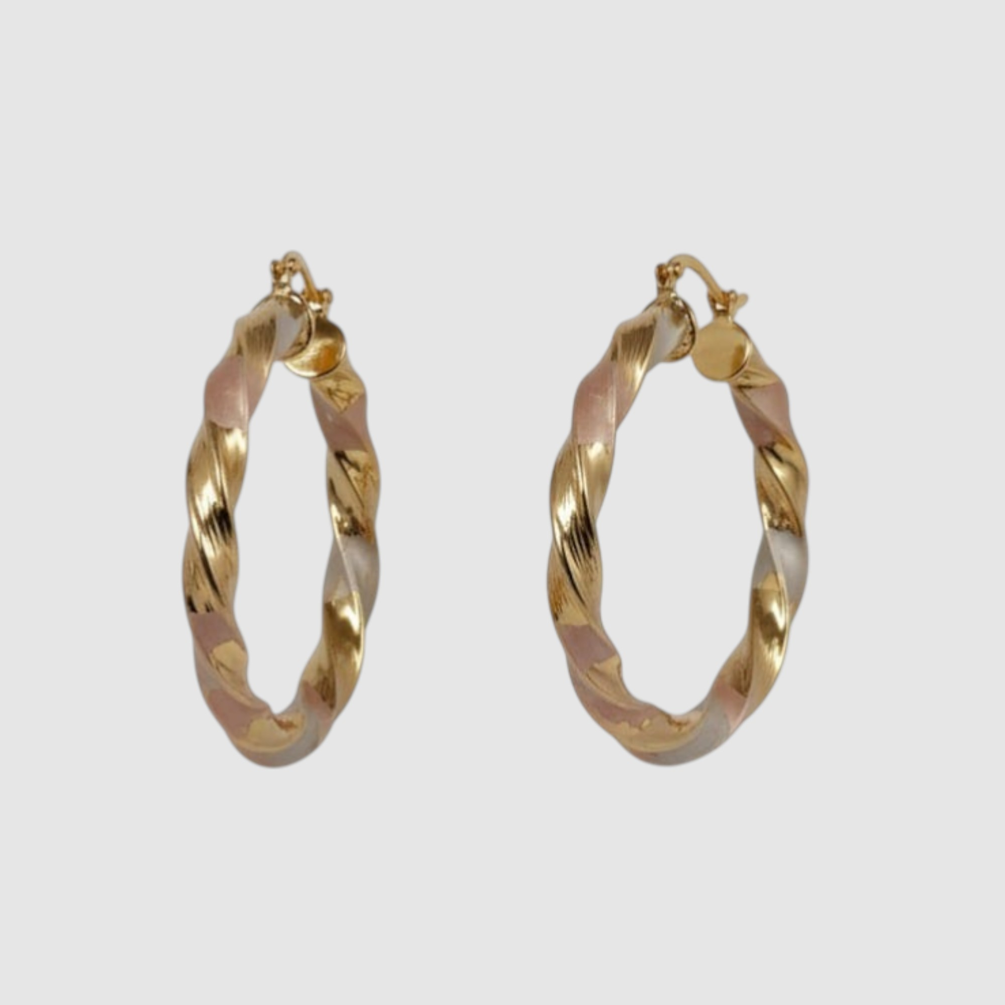 Argollas Trenzadas en Oro Laminado 18K – Acabado Brillante