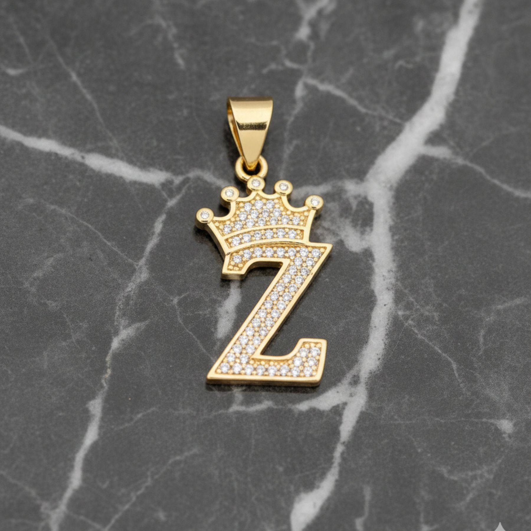 Dije “Z Crown Royalty”