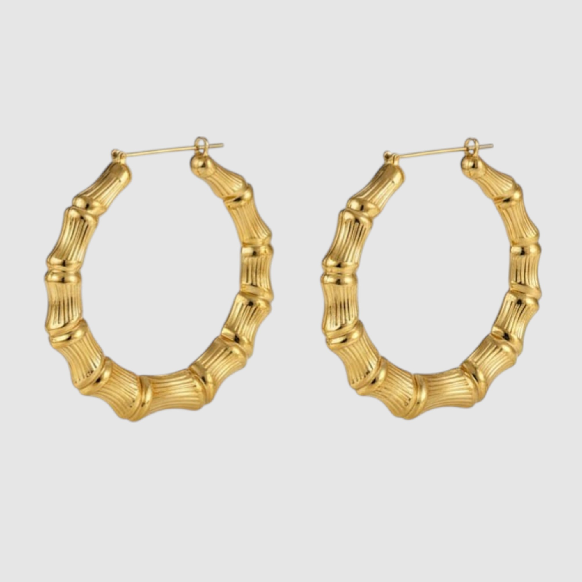 Aretes Tipo Argolla Texturizados en Oro Laminado 18K