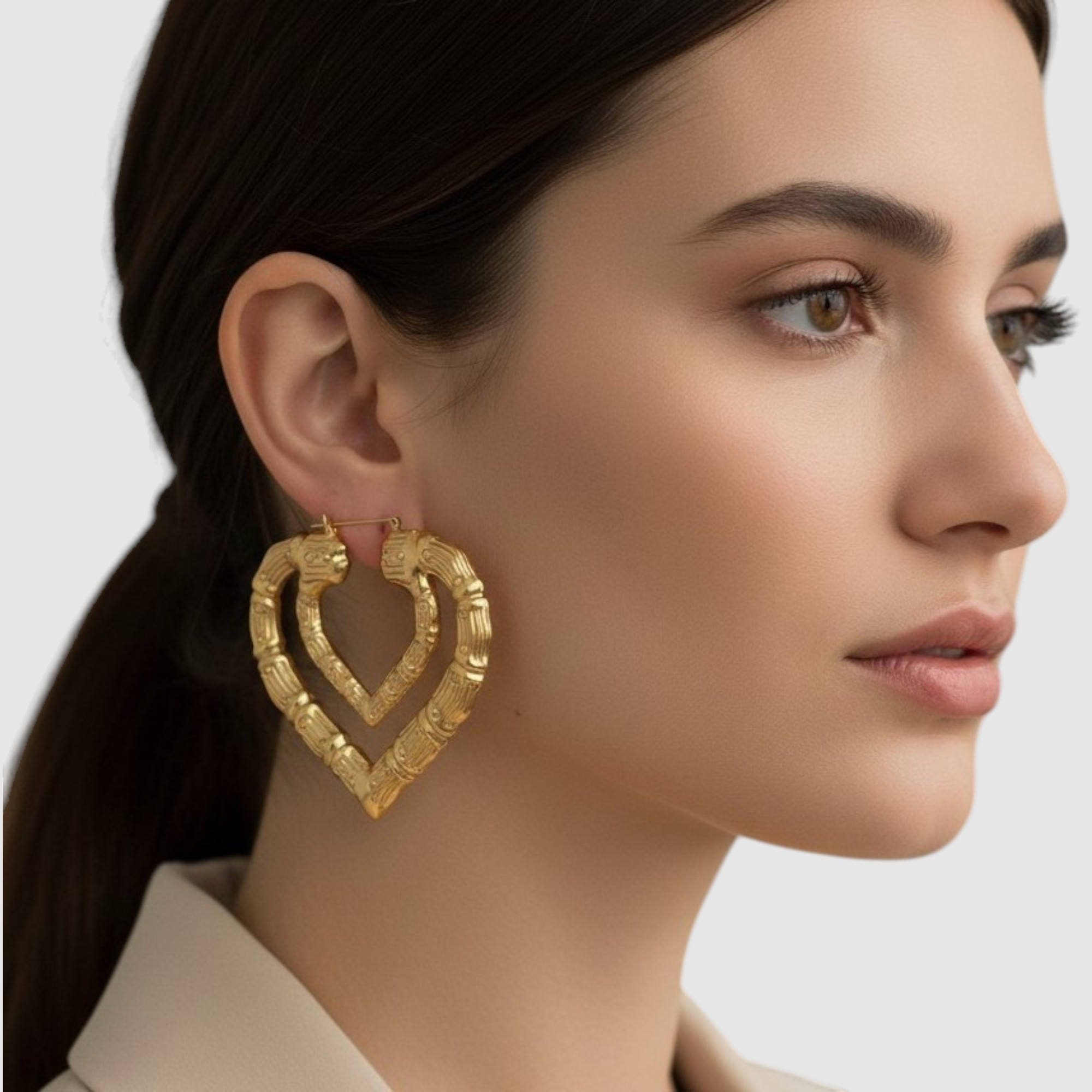 vnv-1.webp Argolla Corazón Texturizado en Oro Laminado 18K