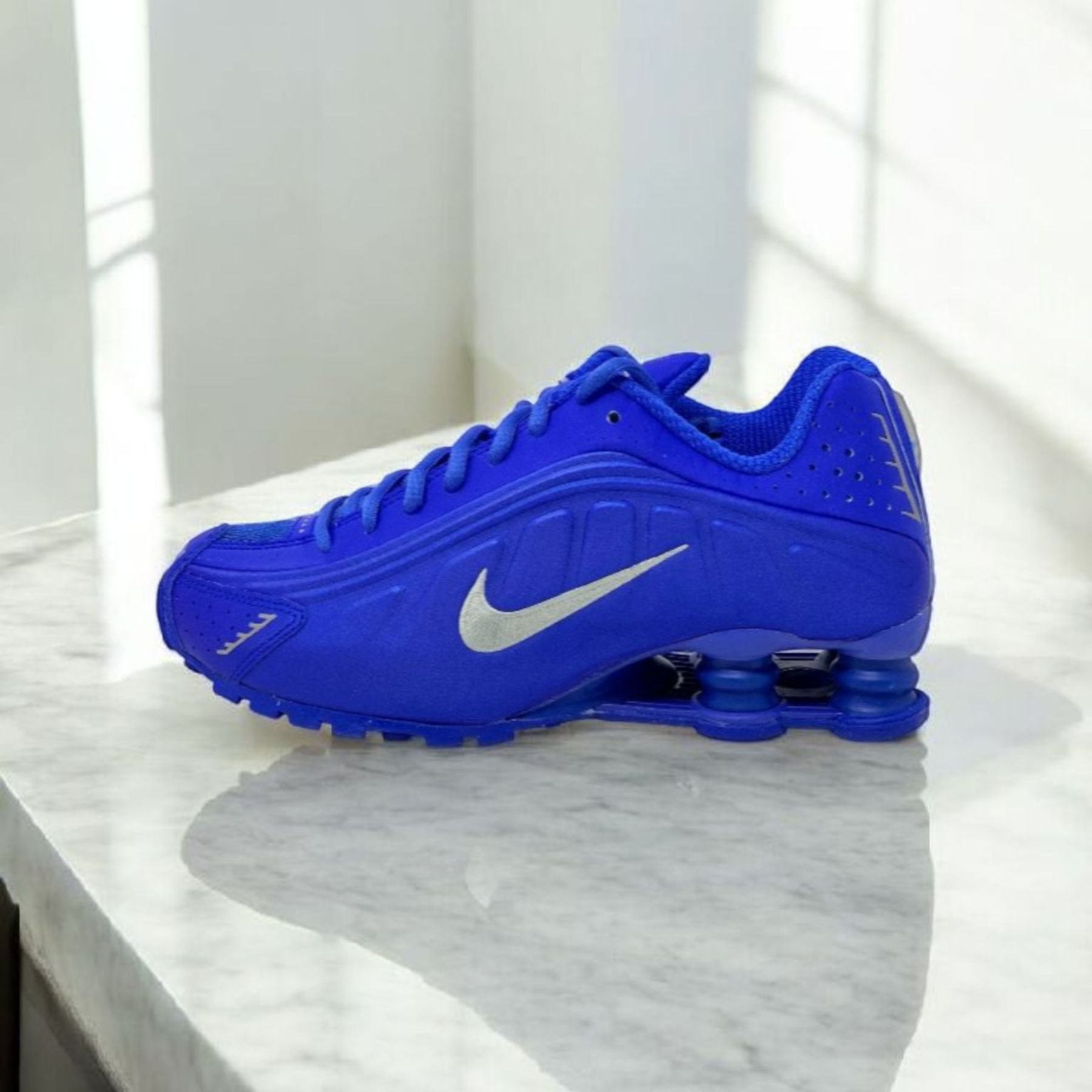 Nike Shox R4 - Zapatos Deportivos para Hombre (Azul y Plata)