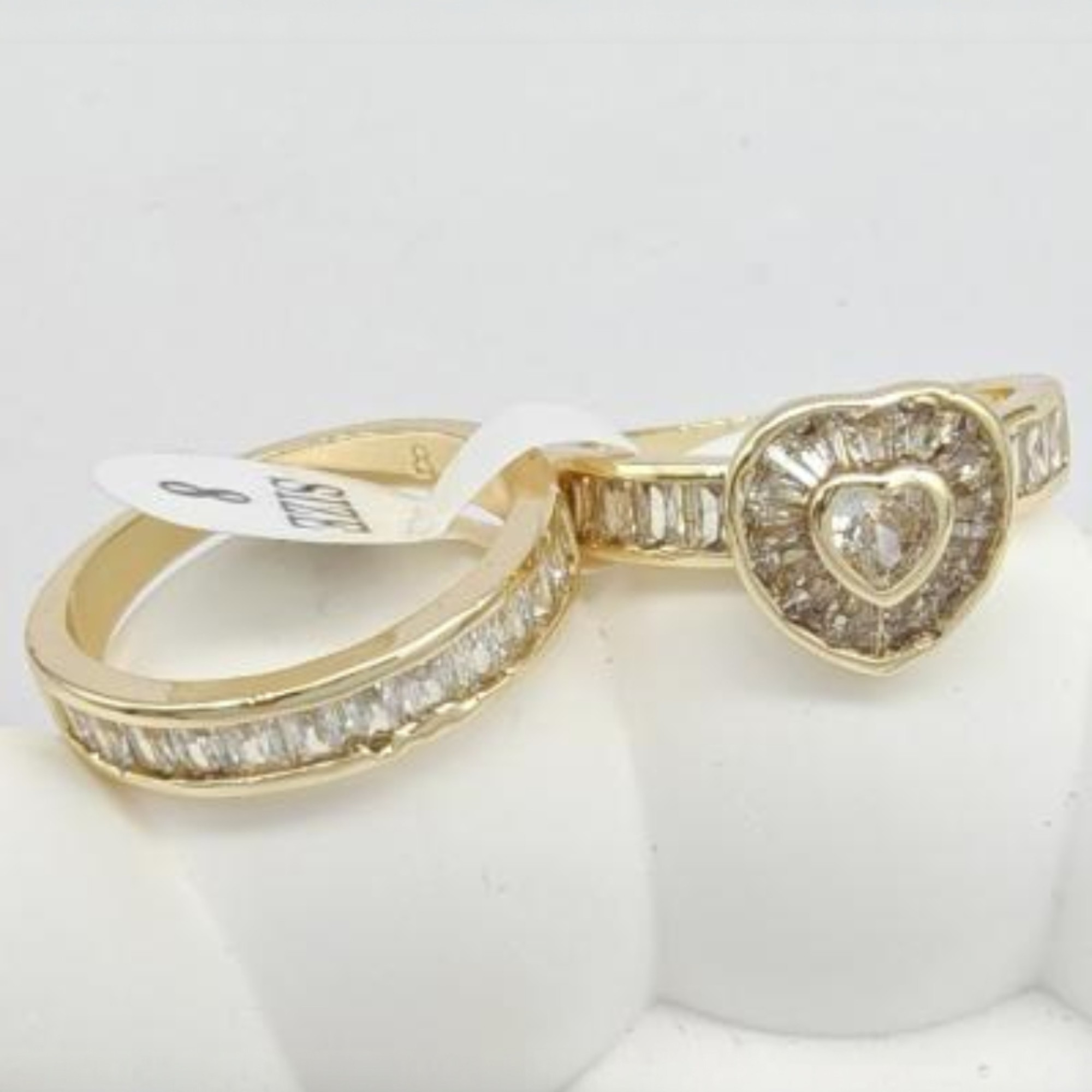 Dúo de Anillos de Compromiso Corazón en Oro Laminado 14K