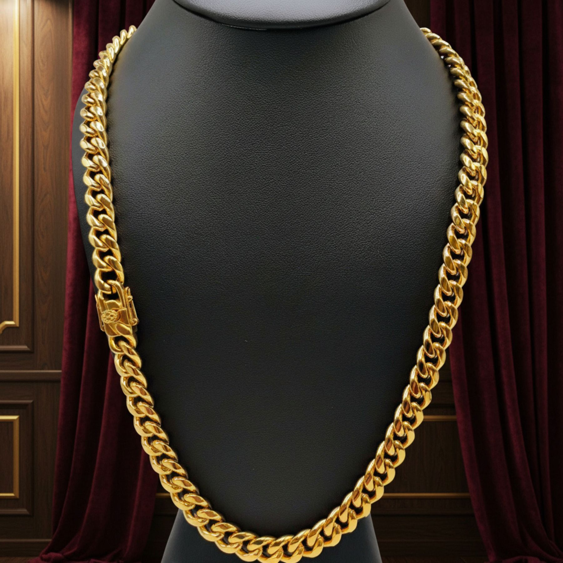 Cadena Estilo Cubana Dorada – Acero Inoxidable, Baño de Oro 18K, Cierre Seguro