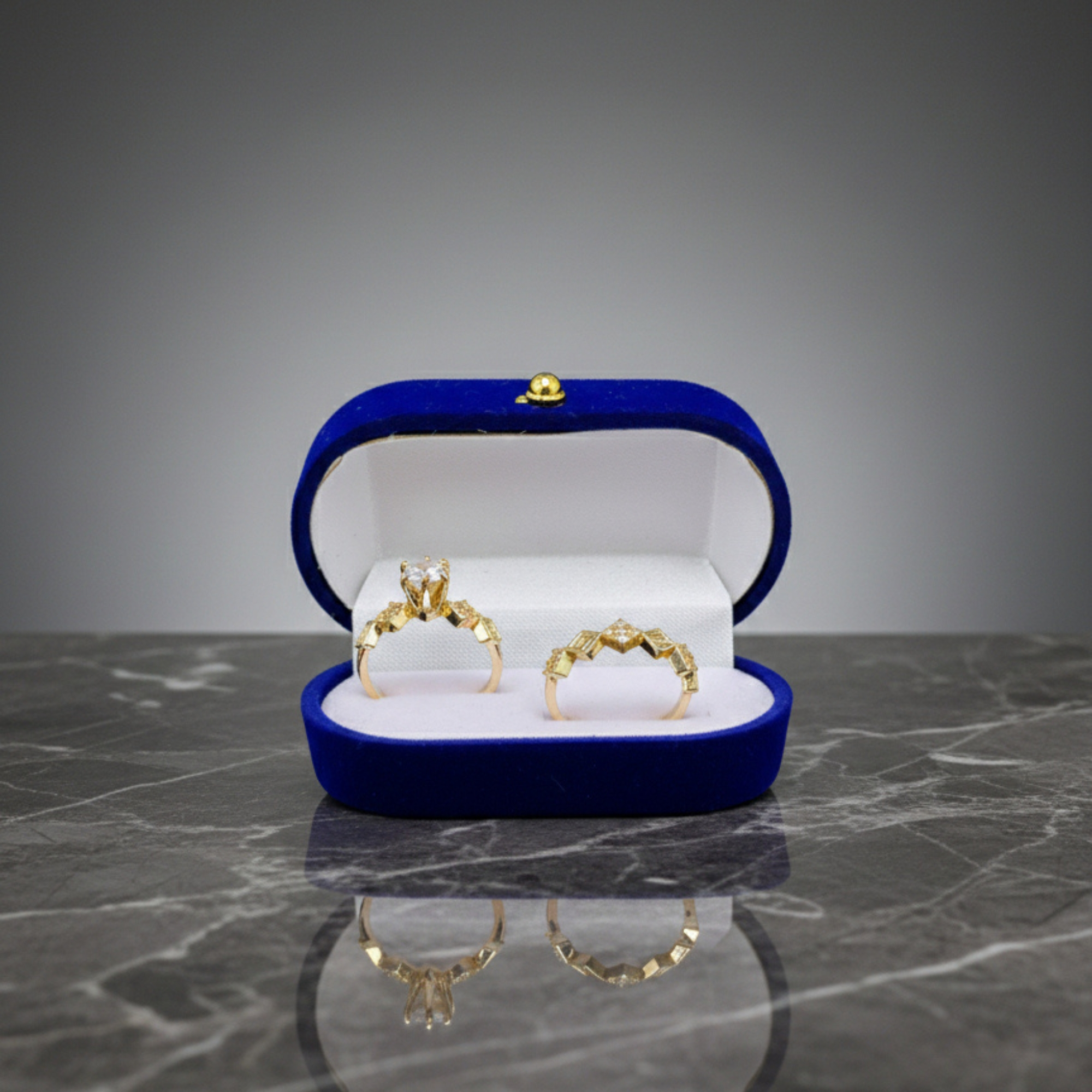 Set Geométrico Imperial – Dúo de Anillos Oro 18K con Diseño Moderno