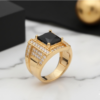 Anillo Onyx Prestige – Edición Dorada con Brillantes