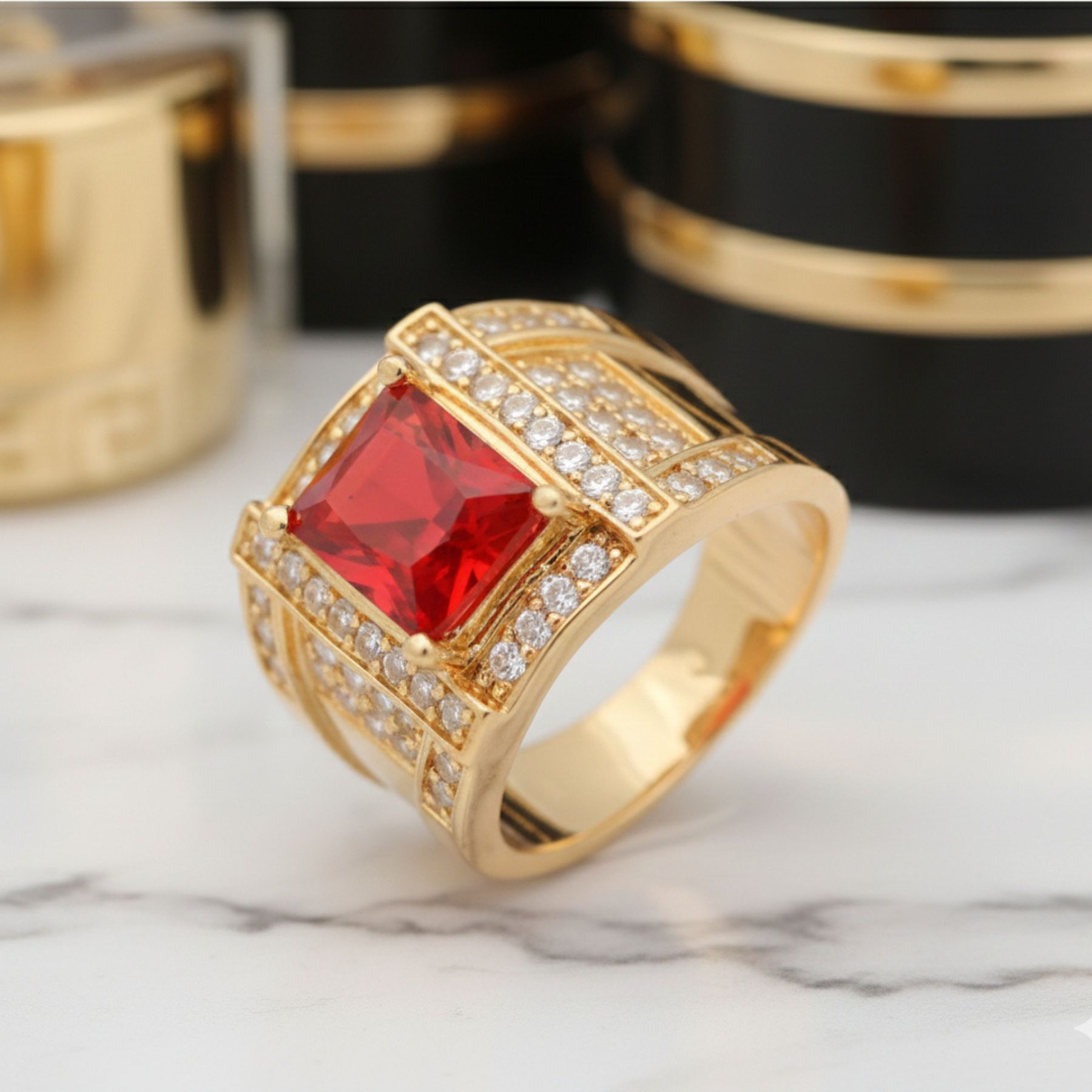 Anillo Imperial Rubí de Fuego – Halo Real de Circonias