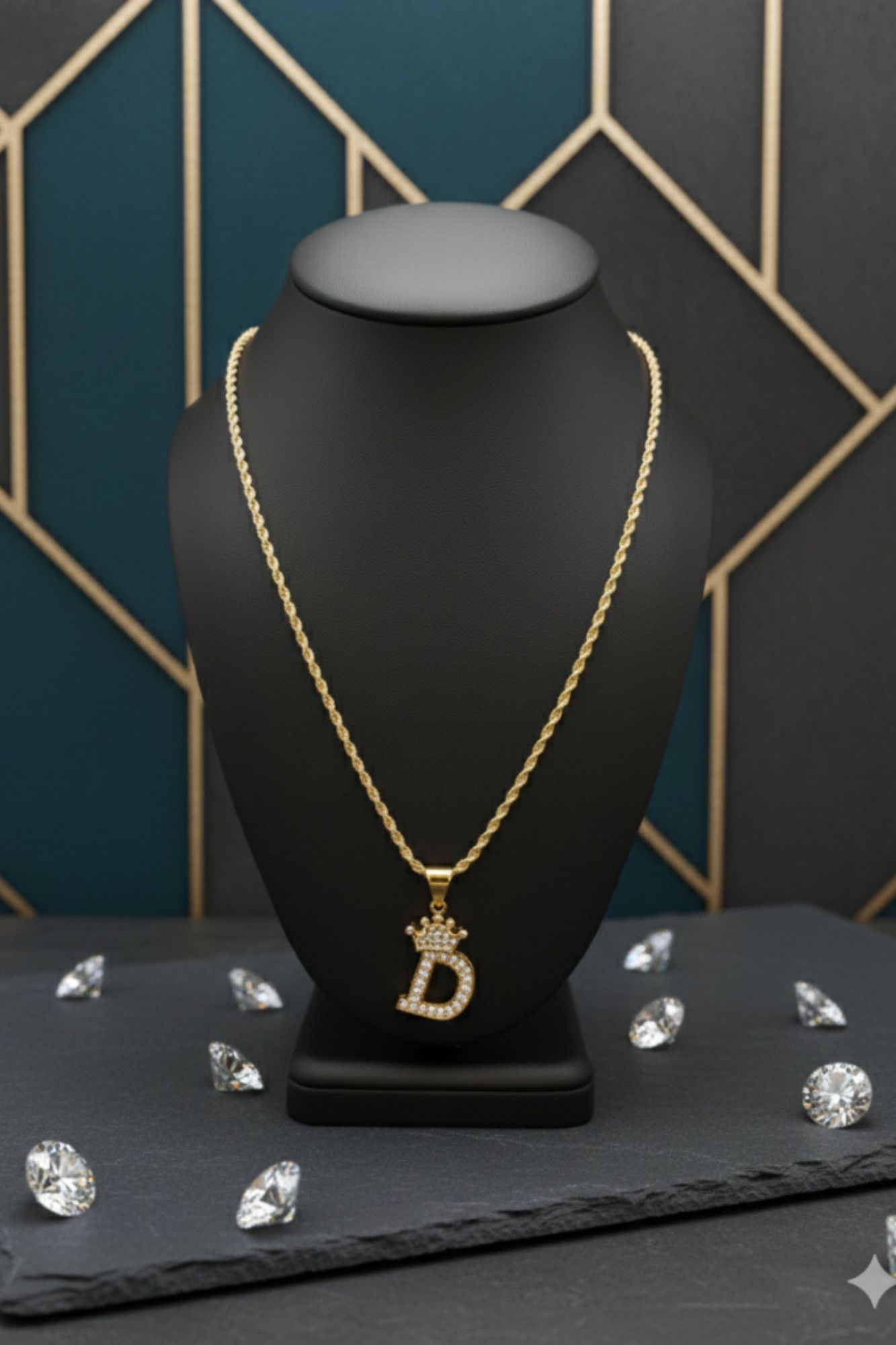 Cadena “Royal D” Bañada en Oro 18K