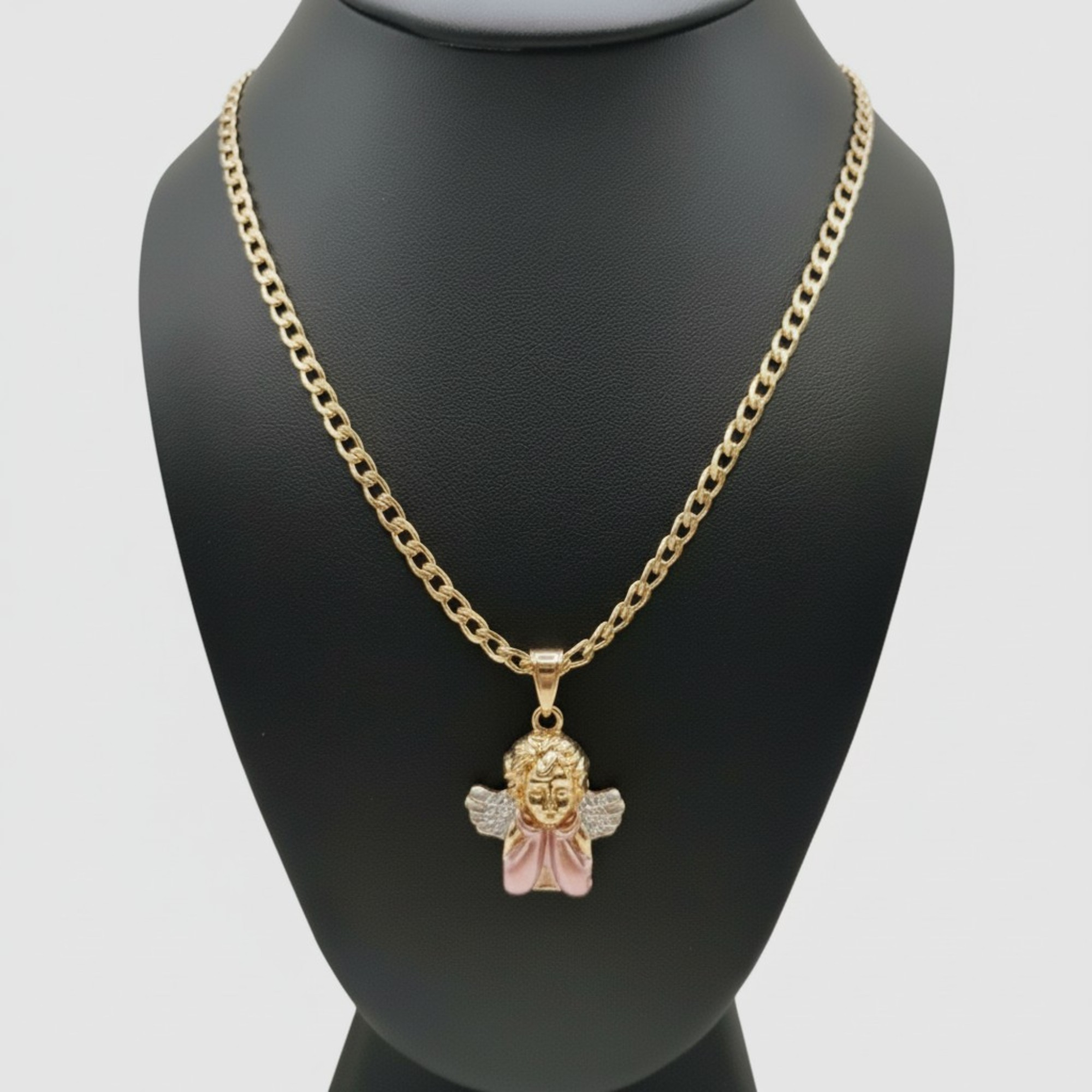 Cadena con dije de ángel protector en oro laminado 18K