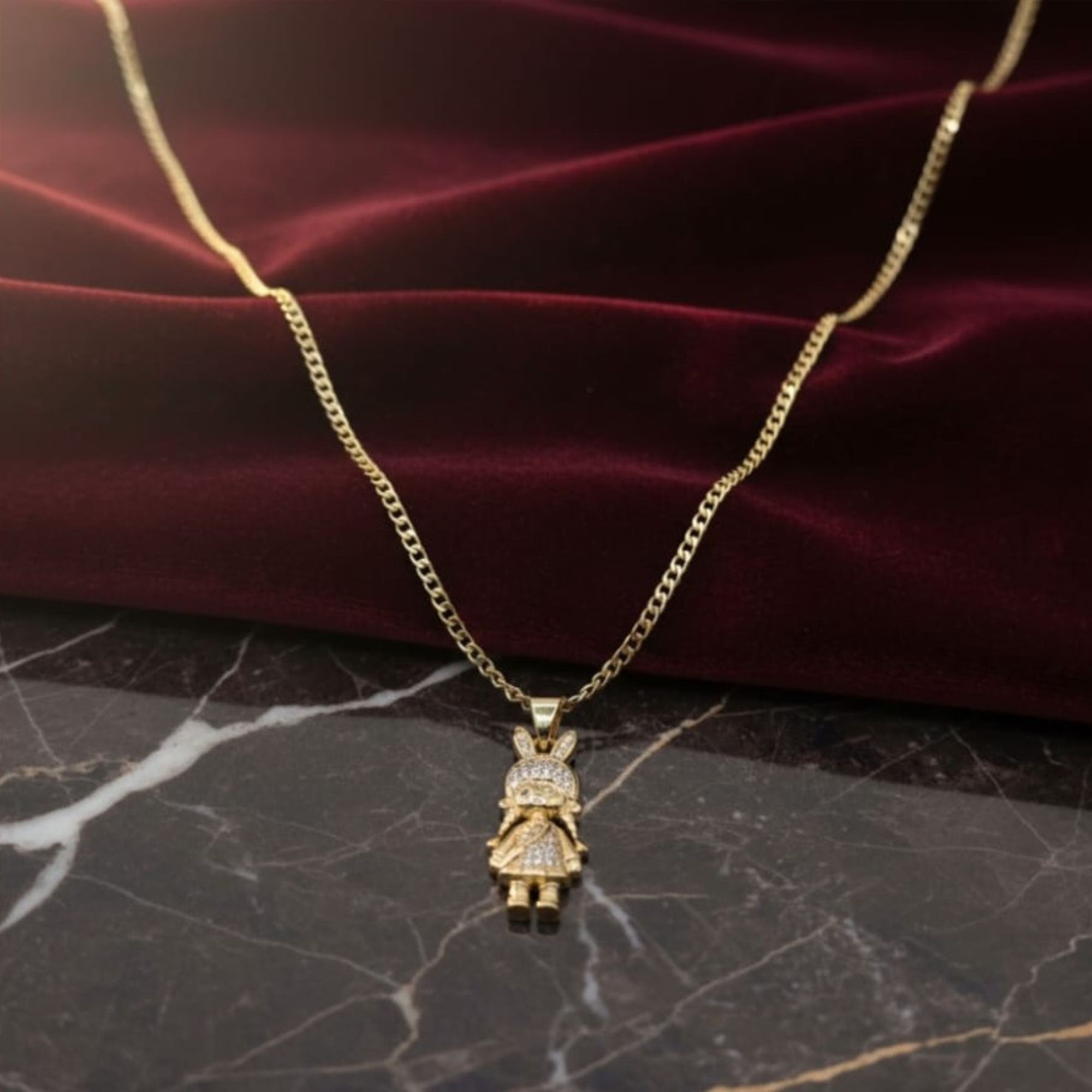 Collar Dorado con Dije Mano de Fátima