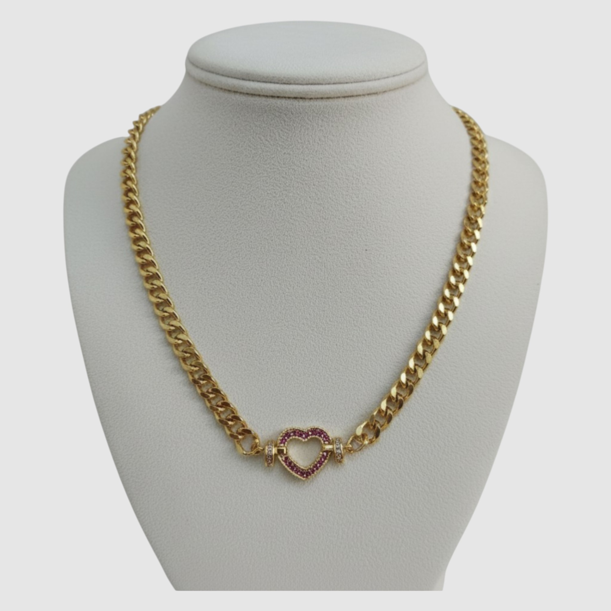 Choker en Oro Laminado 18K con Dije de Corazón y Zirconias