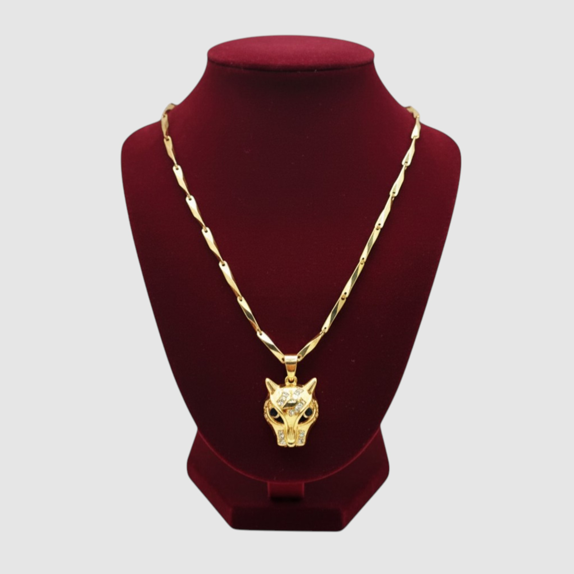 Cadena con dije de Lobo en oro laminado 14K